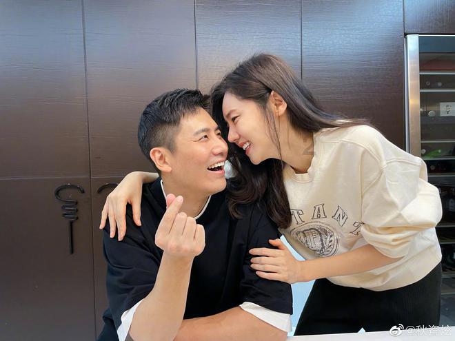 刘晓庆71岁脸颜面谱，老年尴尬真相曝光，全网震撼！